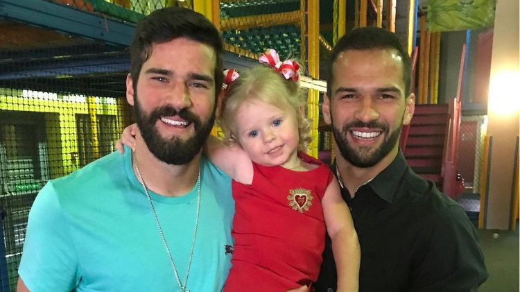 Alisson Becker (kiri) dan Muriel Becker (kanan) (instagram.com/murielgbecker)