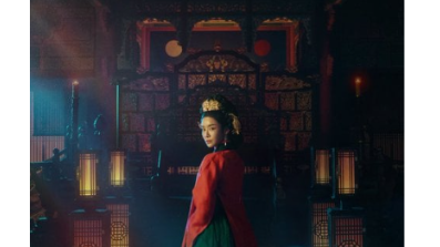 Poster drama The Queen Who Crown [KBIZoom]