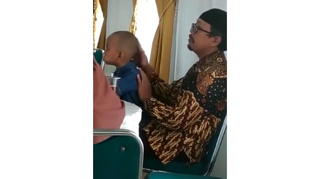 Kepala bocah dijadikan drum TikTok @humorreceh82