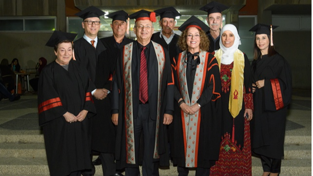 Ben-Gurion University Graduation Gown. [in.bgu.ac.il]