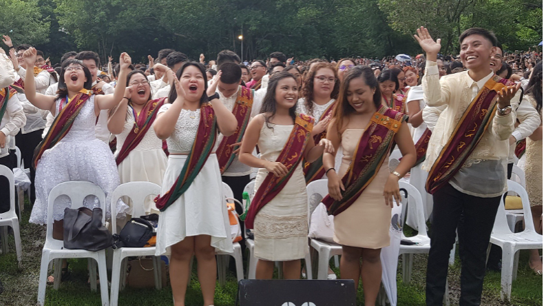 Diliman Univesity Graduation. [twitter/upsystem]