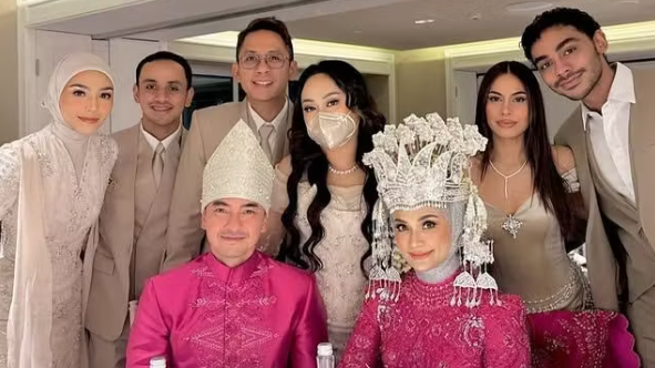 Kedekatan Valerie Thomas dan Rafi Haikal.