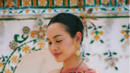 Potret Andien Aisyah Pakai Baju Tradisional Thailand. (Instagram/andienaisyah)