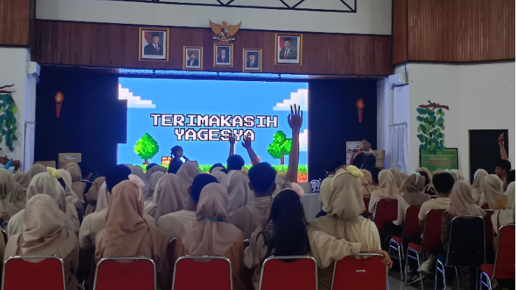 Sesi games tebak emotikon (Dok.Pribadi/Septi Putriyani)