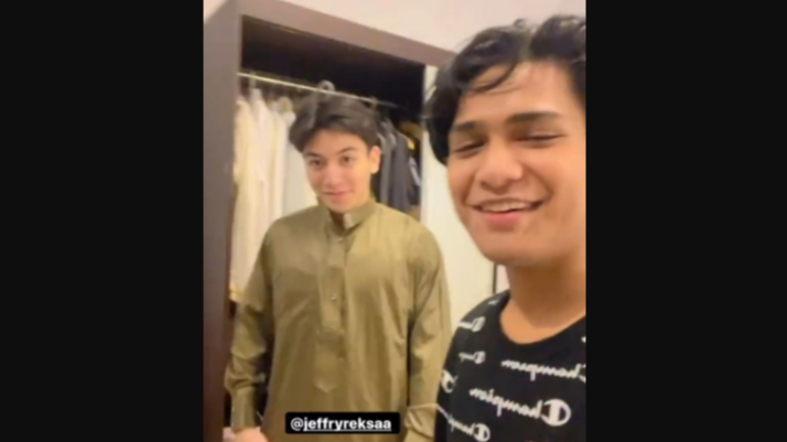 Potret Jeffry Reksa Pakai Baju Muslim (Instagram/@basyasman)